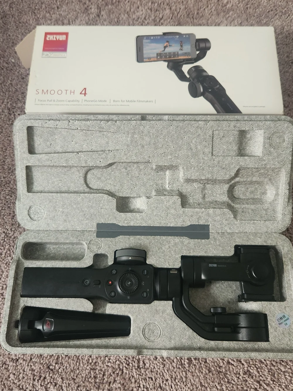Zhiyun Smooth 4 3-Axis Smartphone Gimbal Stabilizer - Excellent Condition
